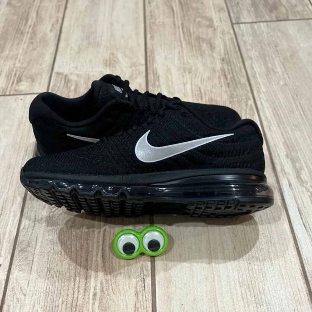 🔥NEW Nike Air Max 2017 Running Triple Black Reflective White Shoes Men’s - Picture 6 of 8